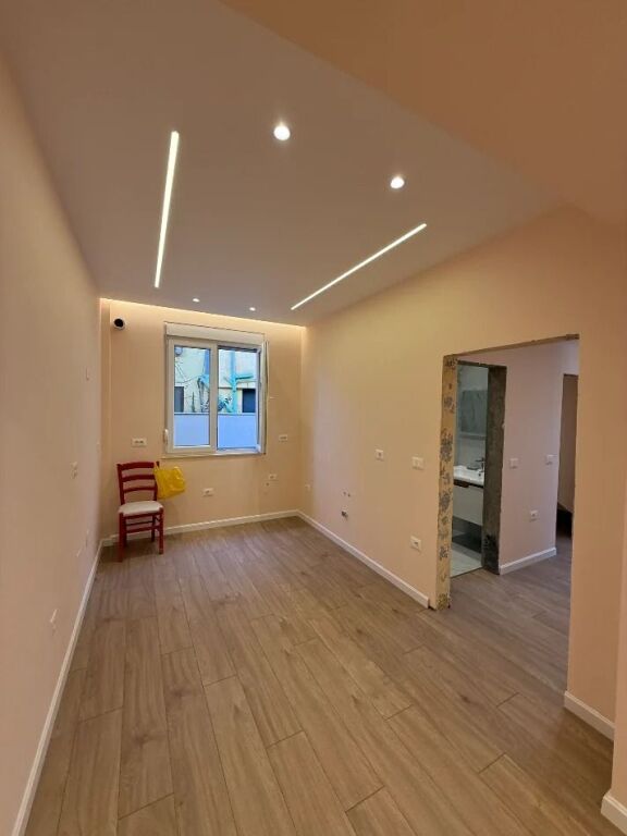 Vilë me qera në 21 Dhjetori, Tiranë, 341 m². Foto 3 nga 3