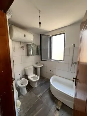 Casa indipendente 2+1 in affitto ad Ish Këneta, Durazzo, 79 m². Foto 6 di 6