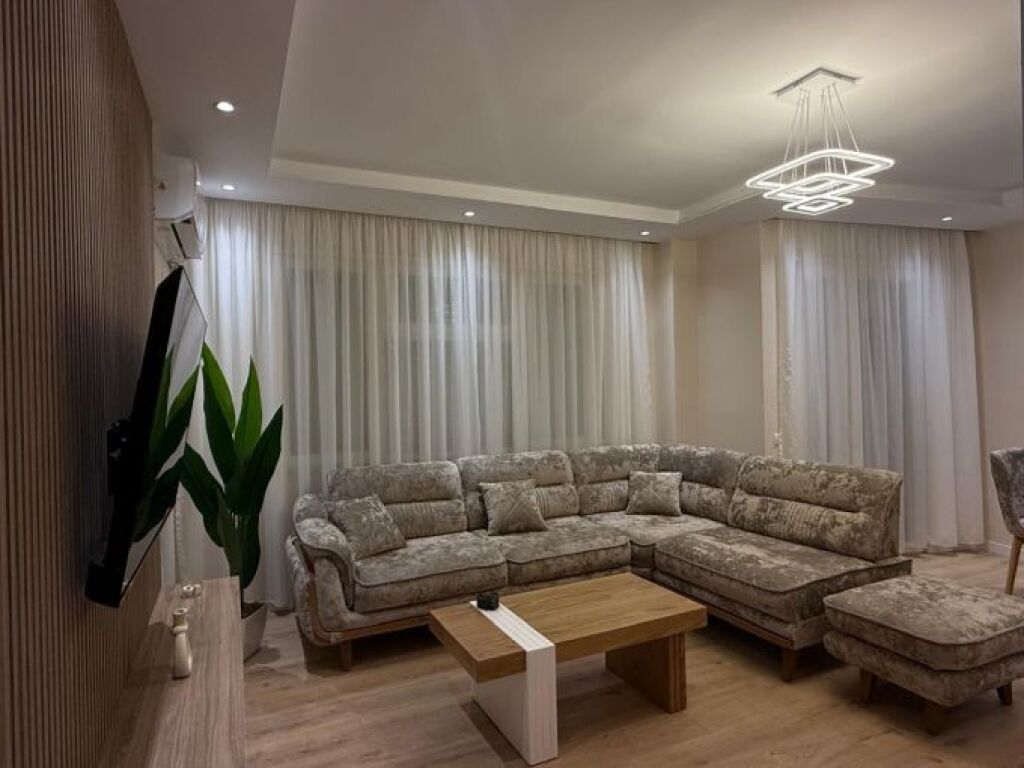 Apartament 2+1 me qera në Liqeni i Thatë, Tiranë, 110 m²