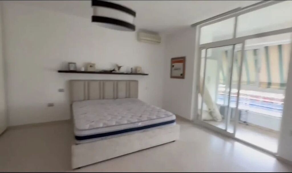 Apartament 2+1 me qera në Komuna e Parisit, Tiranë, 133 m². Foto 3 nga 3