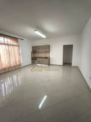 Apartament 1+1 me qera në Kodra e Priftit, Tiranë, 70 m². Foto 2 nga 4