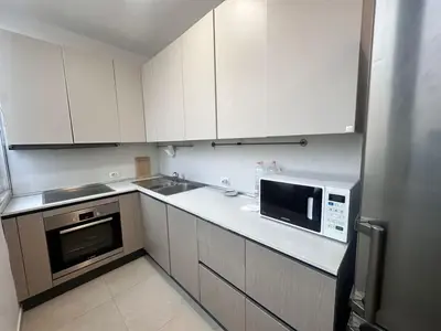 Apartament 3+1 me qera në Pazari i Ri, Tiranë, 120 m². Foto 2 nga 5