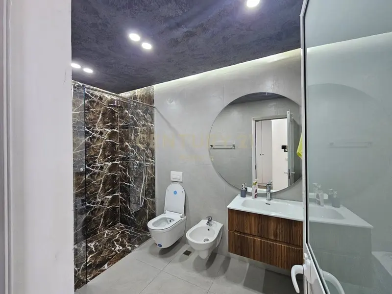 Appartamento 1+1 in affitto a Rruga e Kavajës, Tirana, 75 m²