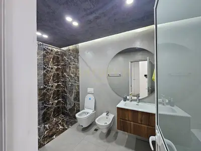 Apartament 1+1 me qera në Rruga e Kavajës, Tiranë, 75 m². Foto 1 nga 8
