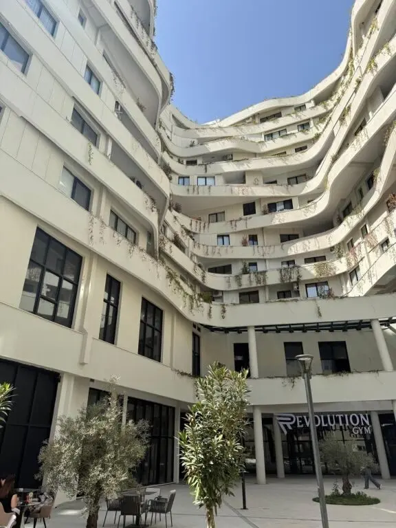 Zyrë me qera në Bulevardi Gjergj Fishta, Tiranë, 173 m²