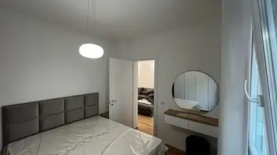 Appartamento 1+1 in affitto a Xhamia e Tabakeve, Tirana, 70 m². Foto 4 di 5