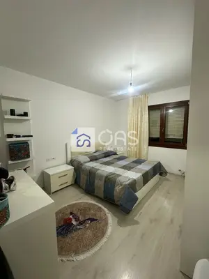 Appartamento 1+1 in affitto a Kopshti Botanik, Tirana, 70 m². Foto 3 di 6