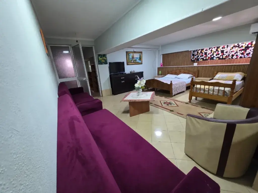 Appartamento 1+1 in affitto a Rruga Myslym Shyri, Tirana, 70 m². Foto 3 di 3