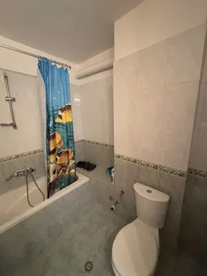 Appartamento 2+1 in affitto a Stacioni i Trenit, Durazzo, 120 m². Foto 10 di 12