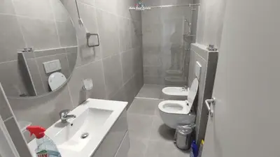 Appartamento 2+1 in affitto a Xhamia e Tabakeve, Tirana, 115 m². Foto 10 di 11