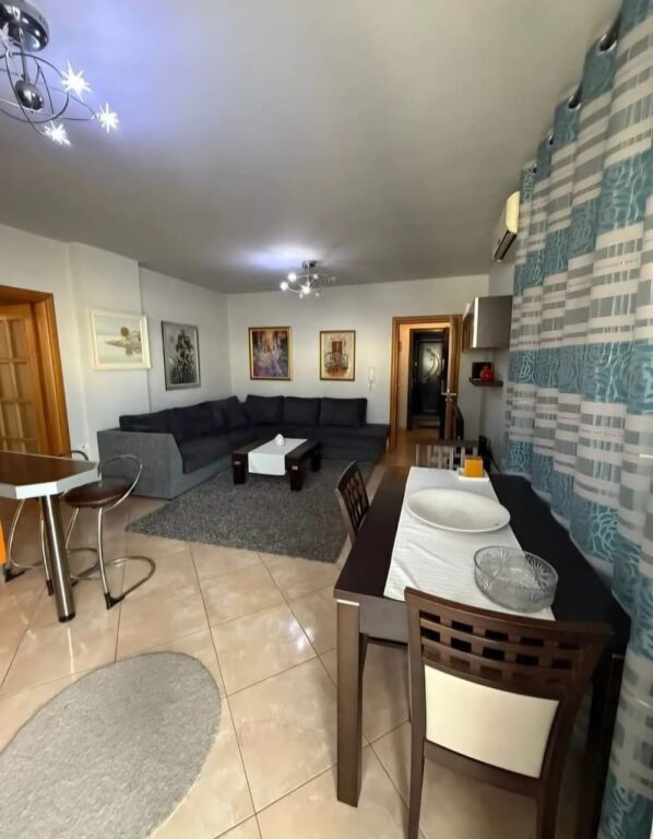 Apartament 2+1 me qera në Rruga Irfan Tomini, Tiranë, 90 m²