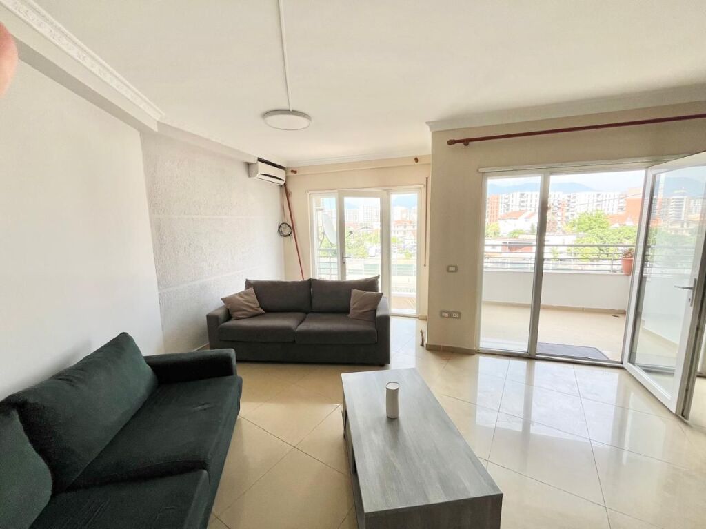 Apartment 3+1 for rent in Astir, Tirana, 146 m². Photo 1 of 3