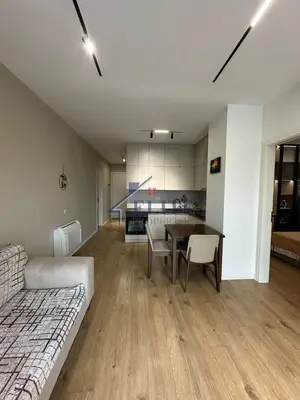 Apartament 1+1 me qera në Rruga Siri Kodra, Tiranë, 65 m². Foto 8 nga 9