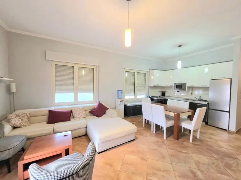 Apartament 2+2 me qera në Kopshti Botanik Zoologjik, Tiranë, 108 m²