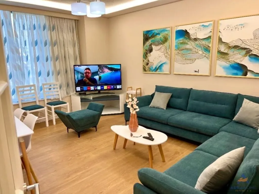 Apartament 1+1 me qera në Tregu Elektrik, Tiranë, 78 m². Foto 1 nga 6