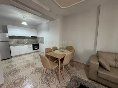 Apartament 2+1 me qera në Tregu Perditshem i Fruta Perimeve, Durrës, 100 m². Foto 3 nga 6