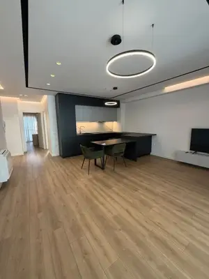 Apartament 2+1 me qera në Tiranë, 120 m². Foto 1 nga 7