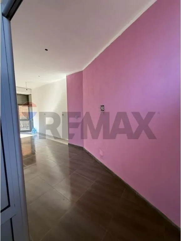 Studio for rent in Parlamenti, Tirana, 52 m². Photo 1 of 3