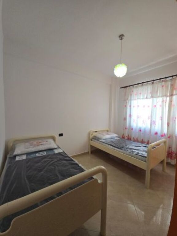 Apartament 2+1 me qera në Yzberisht, Tiranë, 90 m². Foto 3 nga 3
