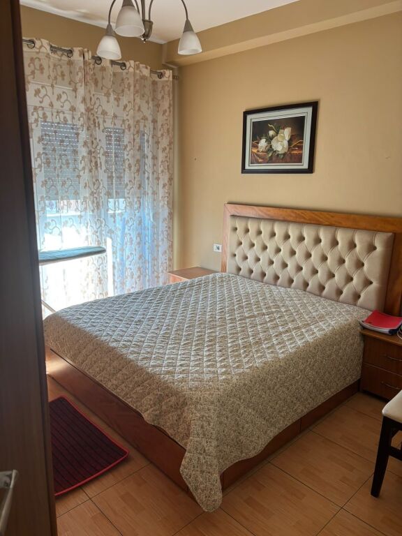Apartment 2+1 for rent in Rruga Siri Kodra, Tirana, 100 m². Photo 3 of 3
