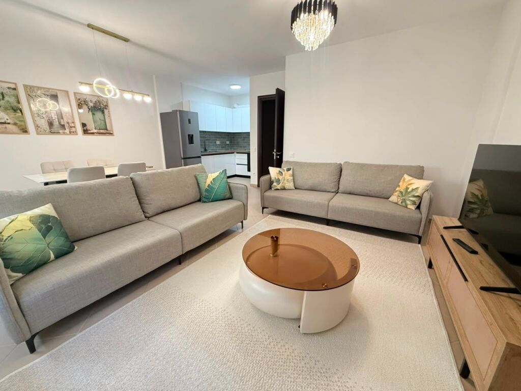 Apartament 2+1 me qera në Kompleksi Magnet, Tiranë, 110 m². Foto 1 nga 3