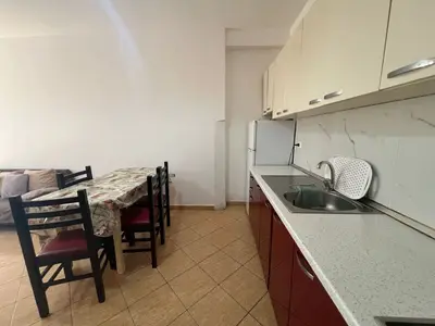 Apartament 2+1 me qera në Plazh, Durrës, 80 m². Foto 3 nga 9