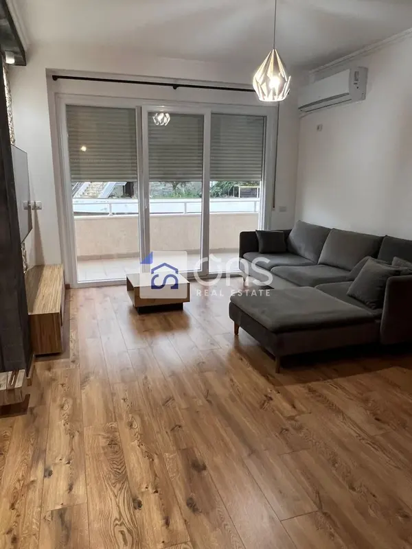 Apartament 2+1 me qera në Kopshti Botanik, Tiranë, 108 m²