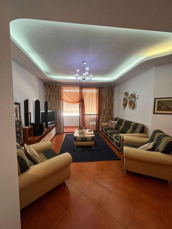 Appartamento 2+1 in affitto a 21 Dhjetori, Tirana, 110 m². Foto 1 di 3
