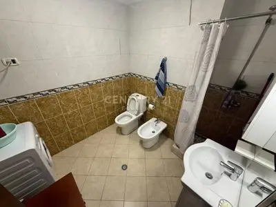 Apartment 1+1 for rent in Bulevardi Gjergj Fishta, Tirana, 70 m². Photo 4 of 5
