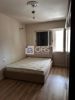 Apartment 1+1 for rent in 21 Dhjetori, Tirana, 50 m². Photo 2 of 2