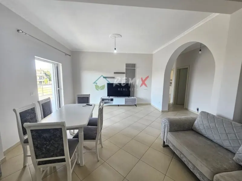 Appartamento 2+1 in affitto a Rruga Vellazerimi, Durazzo, 150 m²