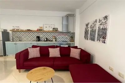 Apartament 2+1 me qera në Rruga e re, Vlorë, 90 m². Foto 1 nga 10