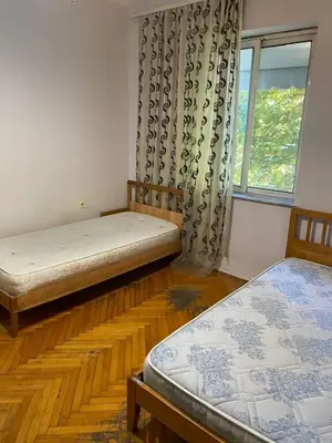 Apartament 2+1 me qera në Vasil Shanto, Tiranë, 70 m². Foto 2 nga 3