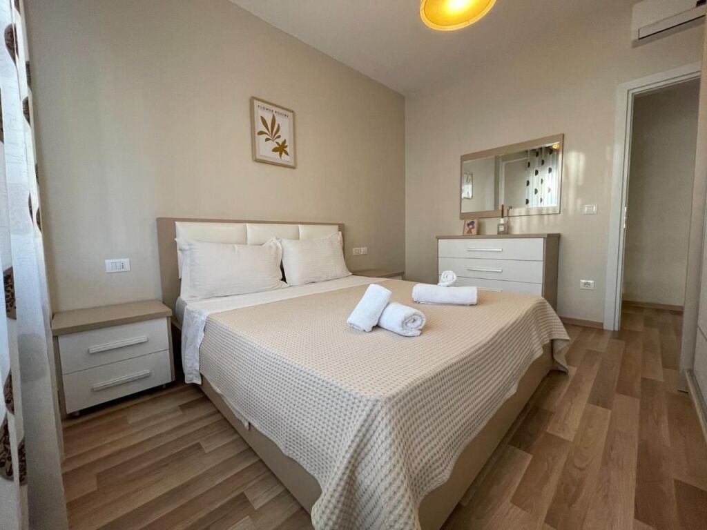 Apartament 1+1 me qera në Kompleksi Delijorgji, Tiranë, 82 m². Foto 3 nga 3