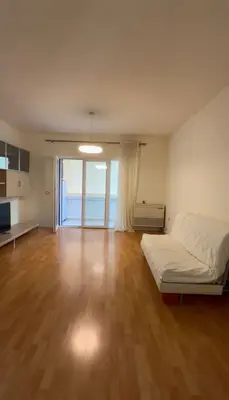 Apartament 2+1 me qera në Liceu Artistik, Tiranë, 130 m². Foto 2 nga 8