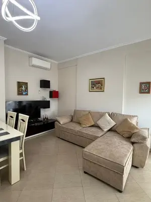 Apartament 1+1 me qera në Rruga e Bogdanëve, Tiranë, 61 m². Foto 1 nga 4