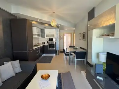 Apartament 2+1 me qera në Plazh, Durrës, 95 m². Foto 10 nga 10