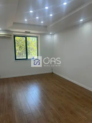 Locale commerciale in affitto a Bulevardi Zogu I, Tirana, 120 m². Foto 5 di 7