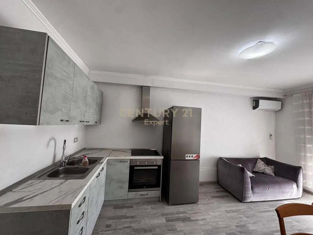 Apartment for rent in Kombinat, Tirana, 75 m². Photo 1 of 6