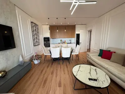 Apartament 2+1 me qera në Plazh, Durrës, 120 m². Foto 2 nga 8