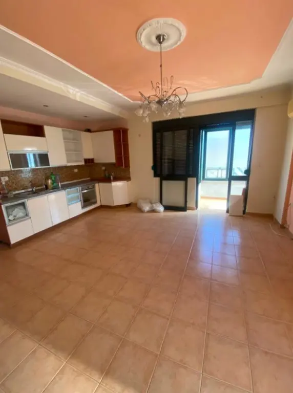 Apartment 2+1 for rent in Rruga Naim Frashëri, Tirana, 105 m²