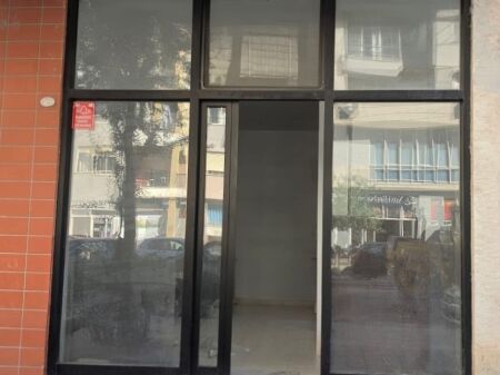 Shop for rent in Astir, Tirana, 25 m². Photo 2 of 2