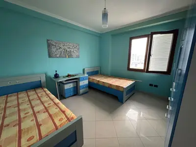 Apartament 2+1 me qera në Qendra e Formimit Profesional ish URT, Durrës, 120 m². Foto 4 nga 9