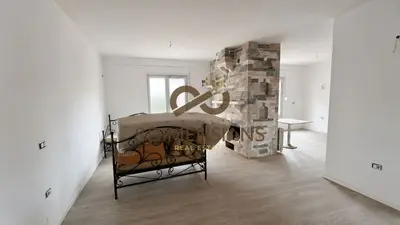 Apartament 3+1 me qera në Selitë, Tiranë, 130 m². Foto 3 nga 11