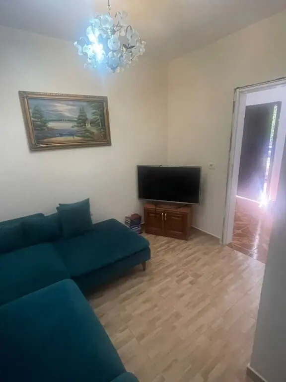 Apartament 2+1 me qera në Rruga Dritan Hoxha, Tiranë, 74 m²