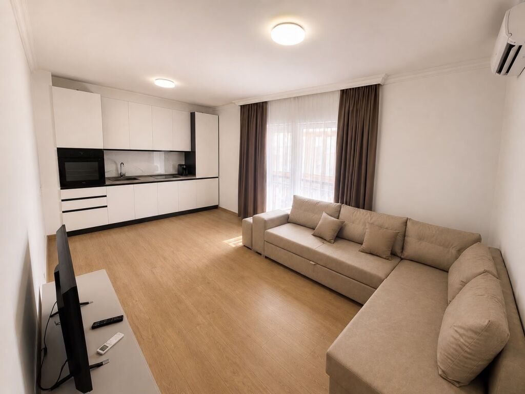 Apartament 2+1 me qera në Sheshi Skënderbej, Tiranë, 90 m²