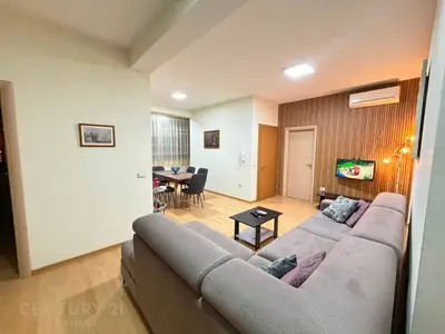 Apartament me qera në 21 Dhjetori, Tiranë, 170 m². Foto 10 nga 10