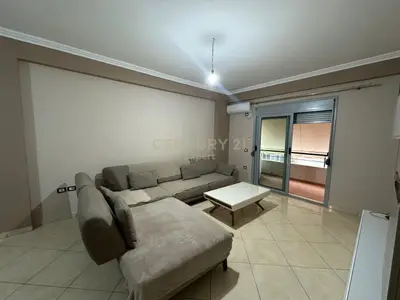 Apartament 2+1 me qera në Shkolla e Muzikes, Vlorë, 105 m². Foto 3 nga 11