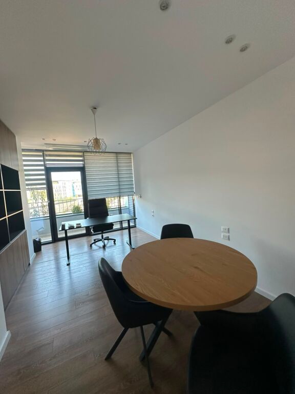 Office for rent in Lake View Residences, Tirana, 130 m². Photo 3 of 3
