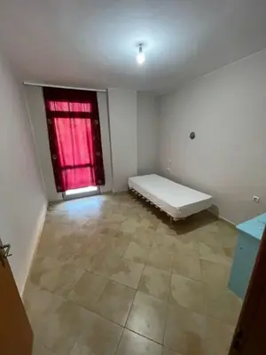 Apartment 2+1 for rent in Pallatet Cabej, Tirana, 90 m². Photo 3 of 4
